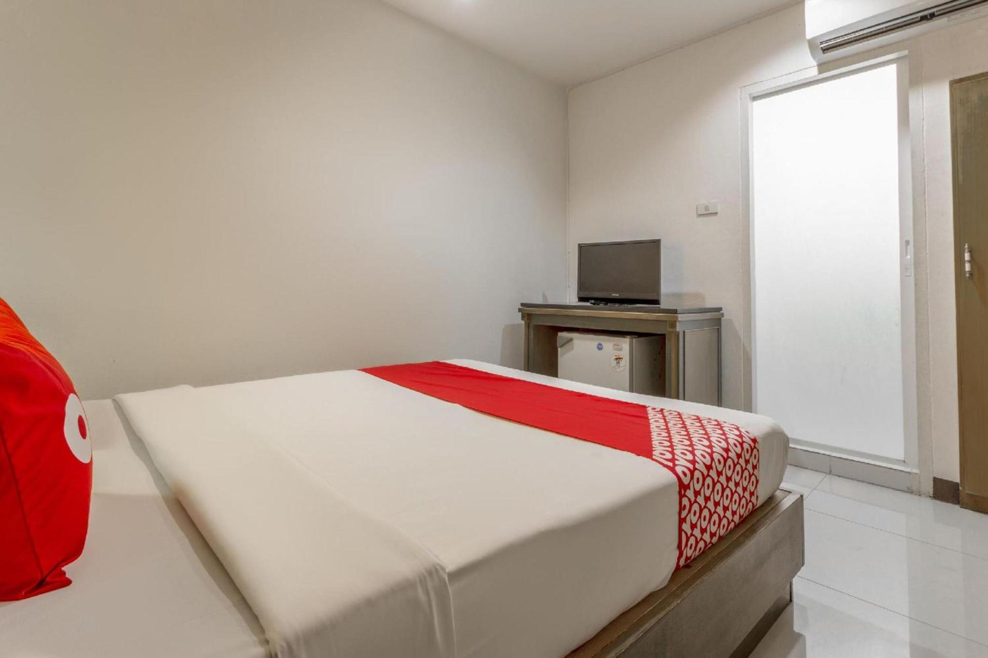 Super Oyo 1096 Winner Inn Hotel شيانغ ماي المظهر الخارجي الصورة