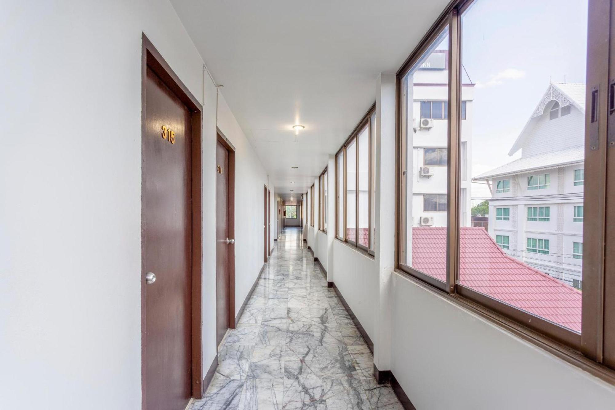 Super Oyo 1096 Winner Inn Hotel شيانغ ماي المظهر الخارجي الصورة